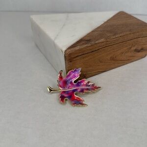 Vintage Colorful Gold Leaf Brooch Lot B20